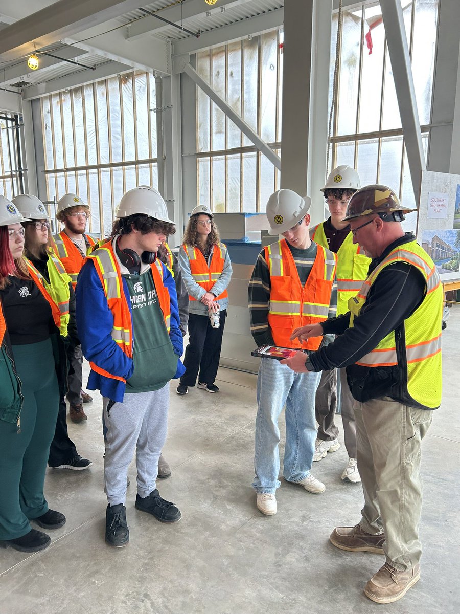 CteBuchanan's tweet photo. Today, we had the privilege of taking students to the Building Trades Day at Notre Dame. It was a great event where students got to tour the new Geothermal facility that is being built, as well as an opportunity to talk with dozens of possible employers. #BuckCTE https://t.co/3p4nFWOUox
