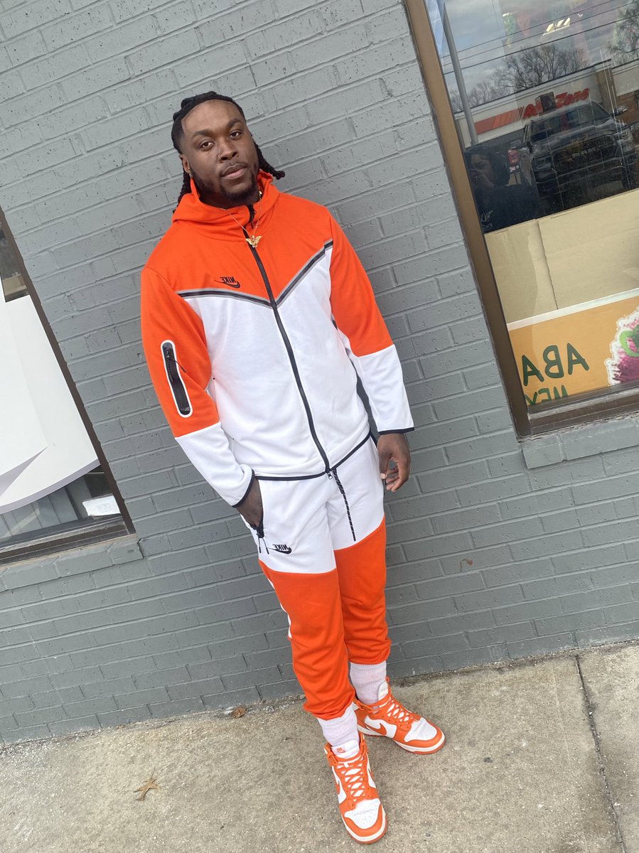 JustKeyze's tweet image. We wasn’t supposed to get past 25, jokes on you, mf we alive! #Chapter26 #Grateful
