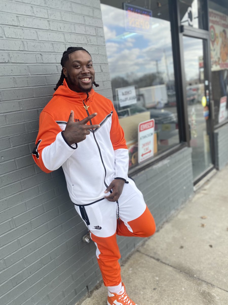 JustKeyze's tweet image. We wasn’t supposed to get past 25, jokes on you, mf we alive! #Chapter26 #Grateful