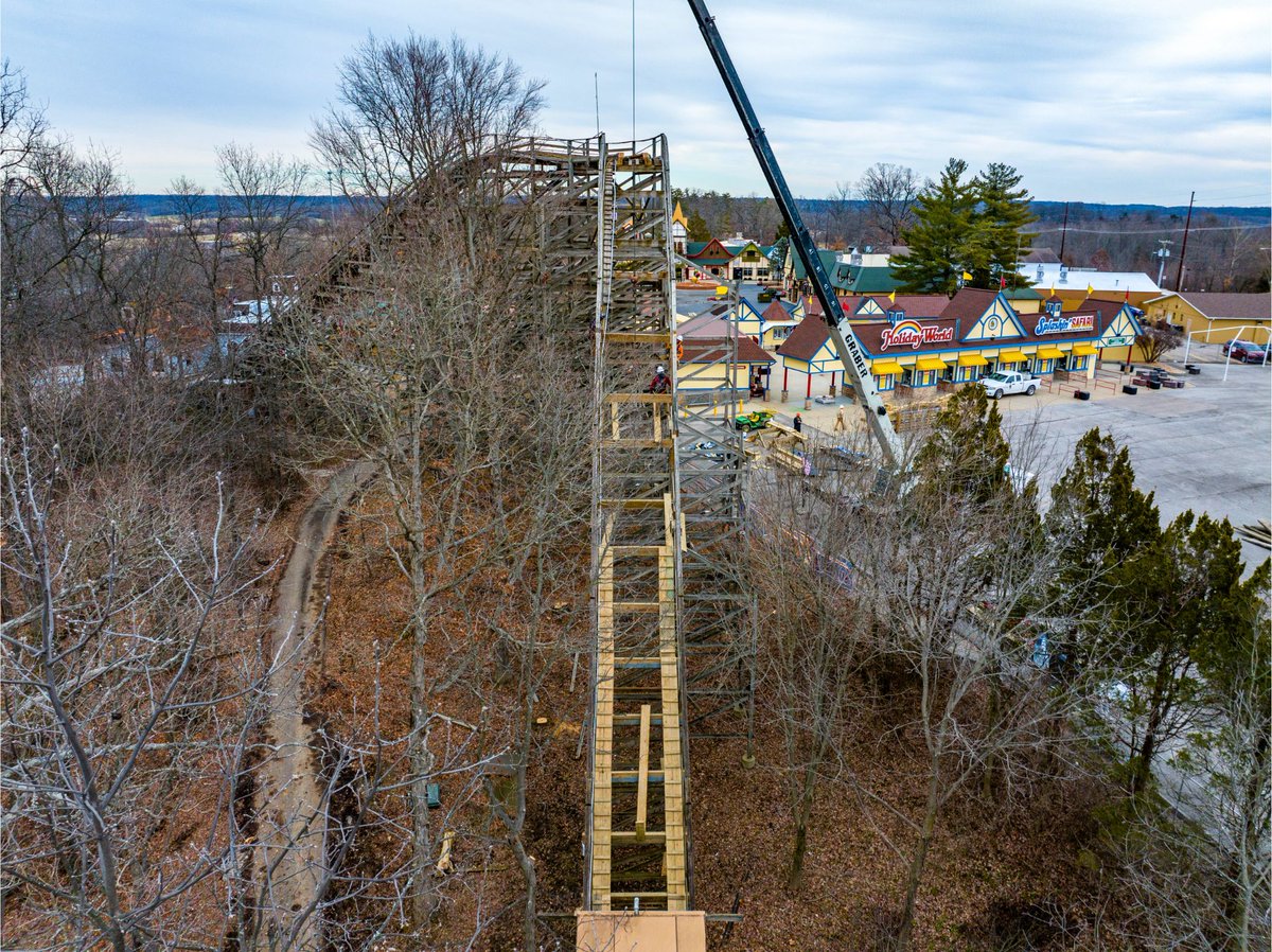 HolidayWorld's tweet image. The Raven is also receiving some track work this off-season!🎢  New Gravity Group Pre-Cut Track is being placed on the first drop into the tunnel!
#HolidayWorld #TheRaven #RollerCoaster #ThemePark #AmusementPark