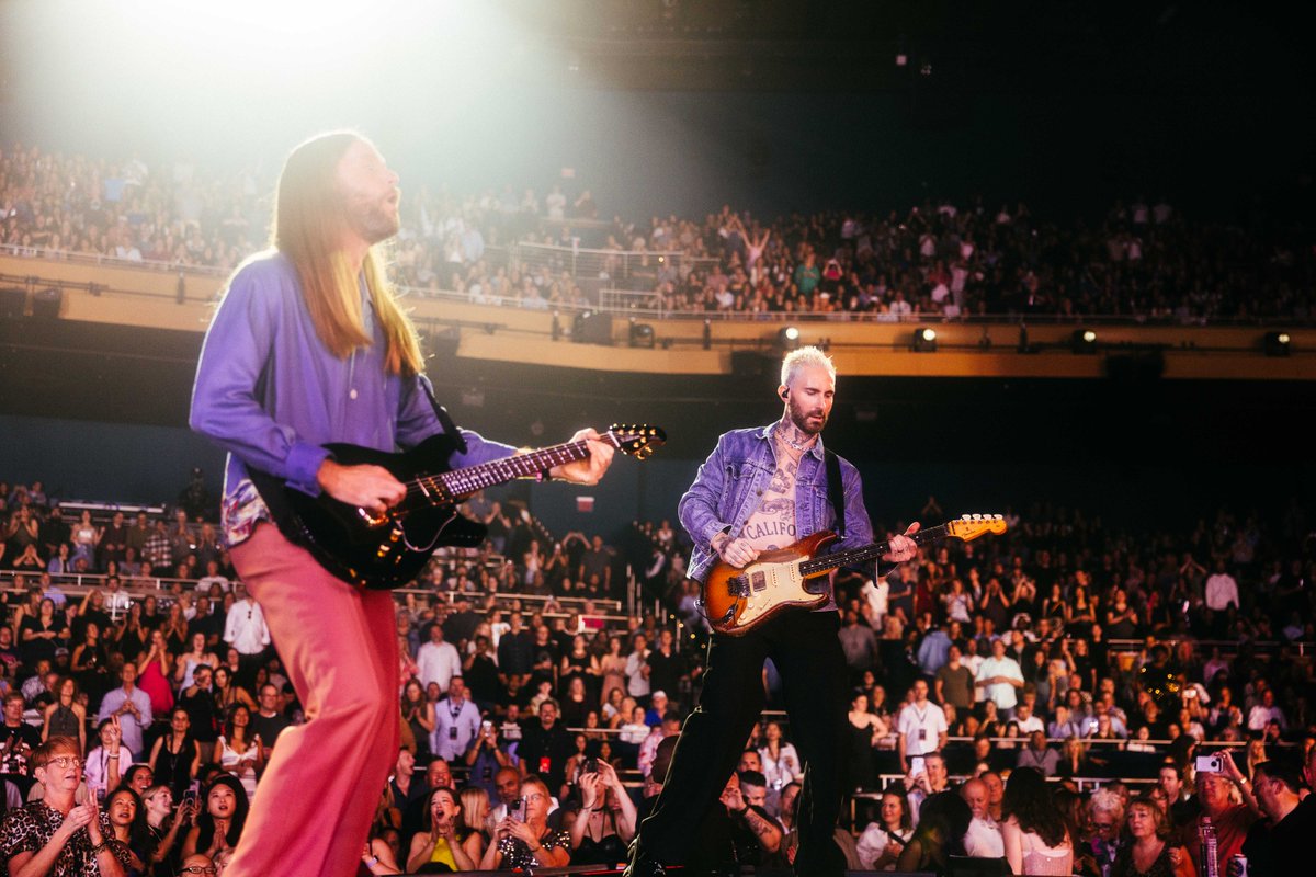 Daylight is finally here—Are you ready for <a href="/maroon5/">Maroon 5</a>?
Meet you at Dolby Live tonight 🎸: mgm.parkmgm.com/jwzugul1
📸: <a href="/bootswallace/">Travis Schneider</a>