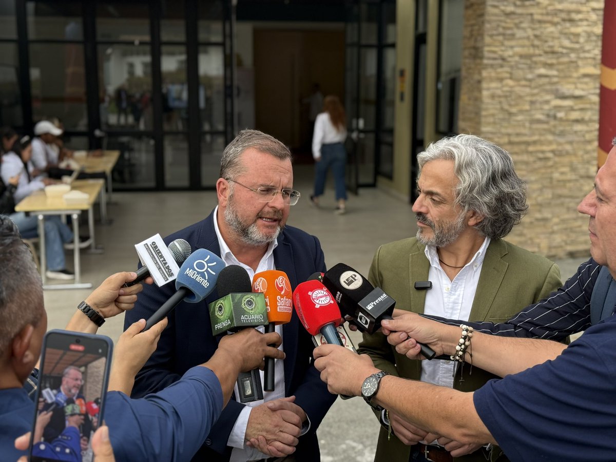jorgerivasu's tweet photo. #RioData Gracias a los medios de comunicación que hoy asistieron a este gran evento de ciudad. Ustedes nos ayudan a seguir construyendo un territorio innovador y consolidando una cultura basada en datos. https://t.co/RIu2lskHar