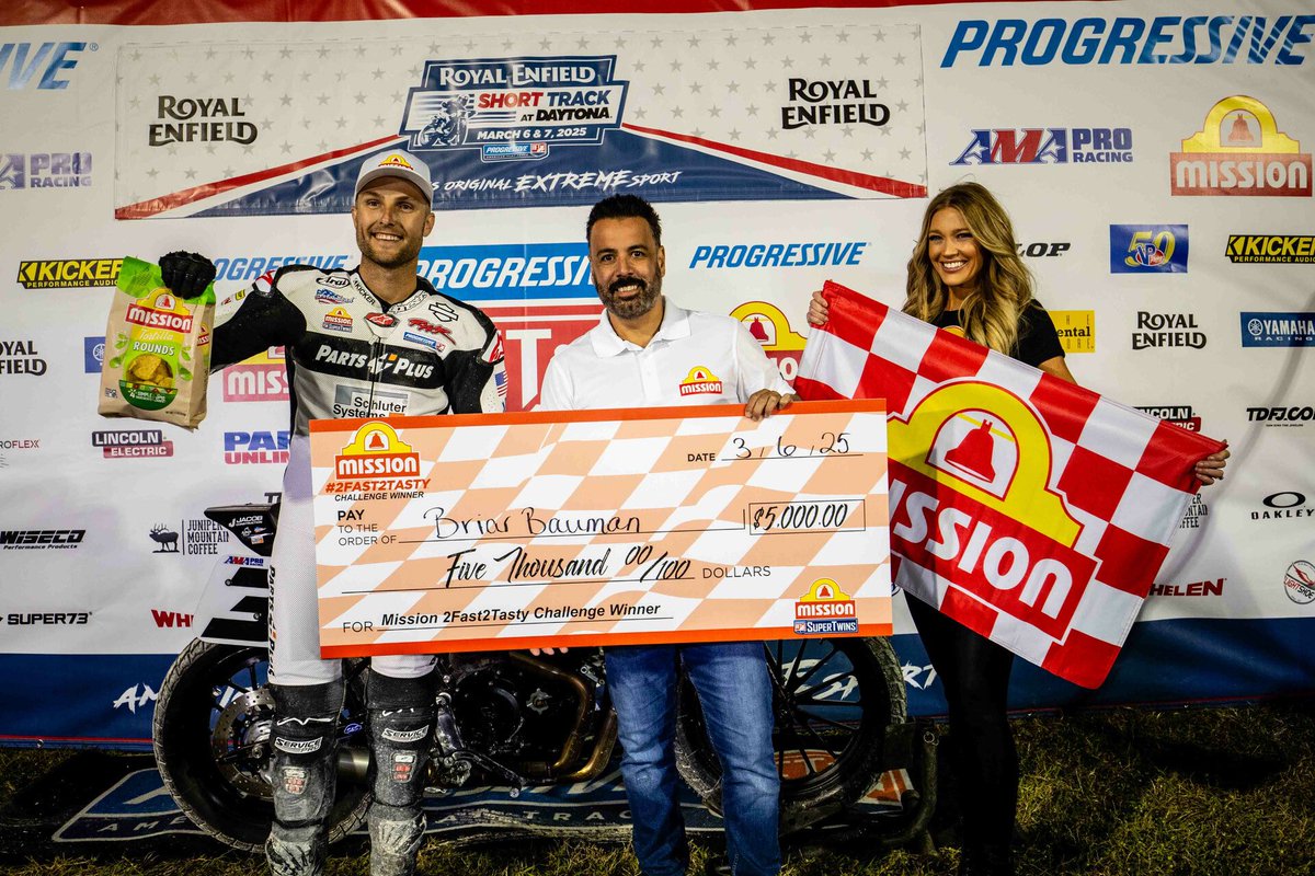 RickWareRacing's tweet photo. P2 last night @daytona 🌴
@briarbauman was ROLLIN all night taking the #missionchallenge plus #supertwins heat win. @saathoffchase epic comeback last to P8 in #aftsingles
Night 2 comin up 5pm ET on @floracing https://t.co/Fn5wgOKPKW
