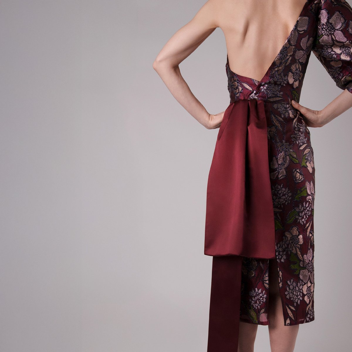 Mood_Fabrics's tweet image. ✨ NEW FREE SEWING PATTERN ALERT! ✨ The Ophelia Dress has arrived, and it’s a total showstopper! 💃 

#MoodOpheliaPattern #FreeSewingPattern #SewingMood #DIYGlamour #MadeWithMood