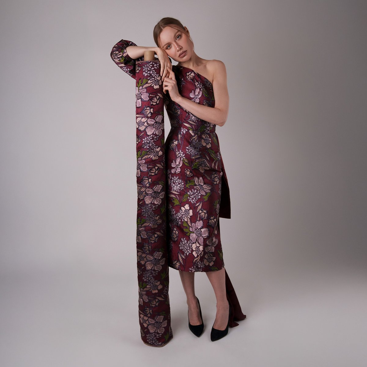 Mood_Fabrics's tweet image. ✨ NEW FREE SEWING PATTERN ALERT! ✨ The Ophelia Dress has arrived, and it’s a total showstopper! 💃 

#MoodOpheliaPattern #FreeSewingPattern #SewingMood #DIYGlamour #MadeWithMood
