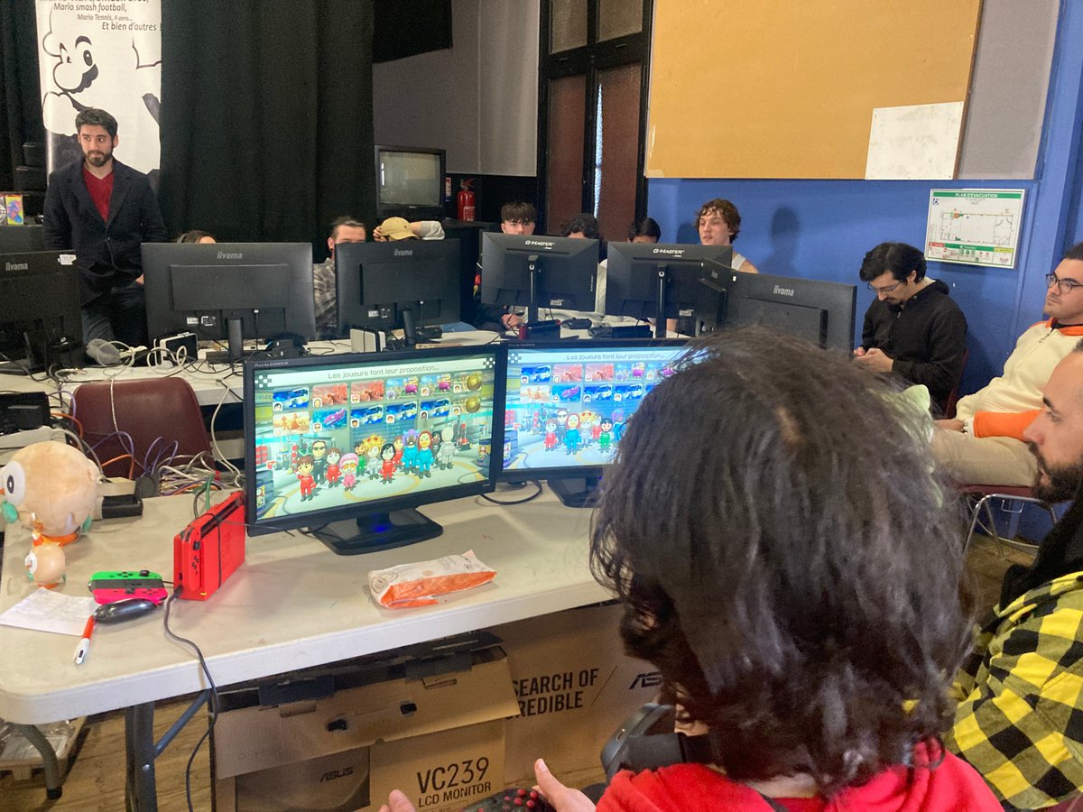 Asso_TCT's tweet photo. #MK8DX 2v2 LAN

🥇1ers : @starxlx_mk &amp; @NEOMK9 
🥈2èmes : @Jack_041 &amp; @Sylvianax 
🥉3èmes : @Shawazer22 &amp; @rereshiram https://t.co/AuFBmIDVwD