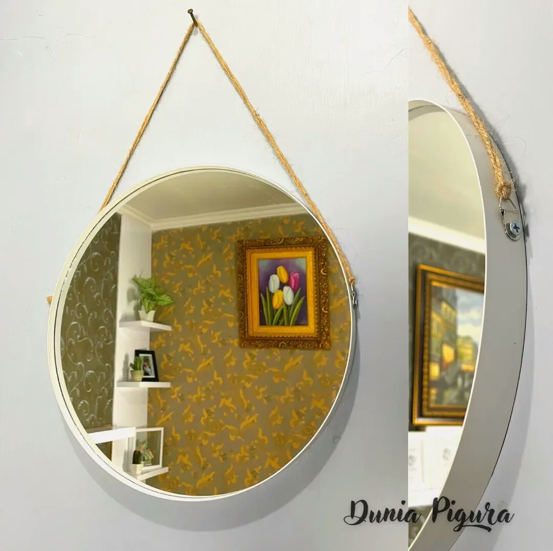 _AfPlus's tweet photo. Kaca cermin bulat gantung, bikin rumahmu makin kece! Bisa buat dekorasi kamar tidur, ruang tamu, atau kamar mandi. Desainnya minimalis, cocok buat kamu yg suka gaya estetik! Yuk, langsung diorder!✨

https://t.co/Qw4zEO84Br

#CerminBulat #CerminGantung #HomeDecor #CerminAesthetic https://t.co/5deH9wC6gY