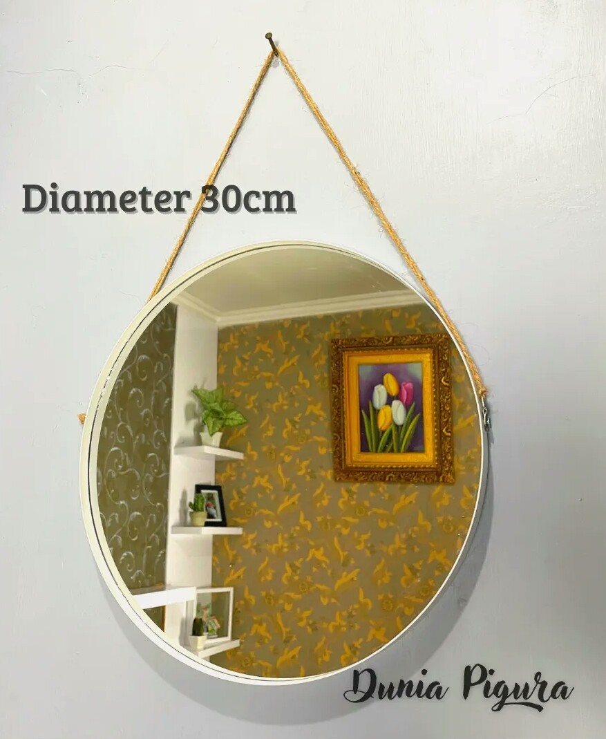 _AfPlus's tweet photo. Kaca cermin bulat gantung, bikin rumahmu makin kece! Bisa buat dekorasi kamar tidur, ruang tamu, atau kamar mandi. Desainnya minimalis, cocok buat kamu yg suka gaya estetik! Yuk, langsung diorder!✨

https://t.co/Qw4zEO84Br

#CerminBulat #CerminGantung #HomeDecor #CerminAesthetic https://t.co/5deH9wC6gY