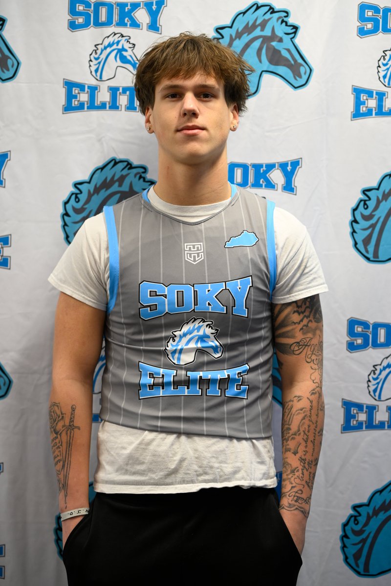 Talented TE/LB <a href="/DakotaHunter11_/">Dakota “DK” Hunter</a> out of <a href="/WCdragonsFB/">Warren Central Dragons FB</a> one to watch for going into his SR Year!

A legit threat with great hands and crisp routes! Big offseason ahead #SOKY