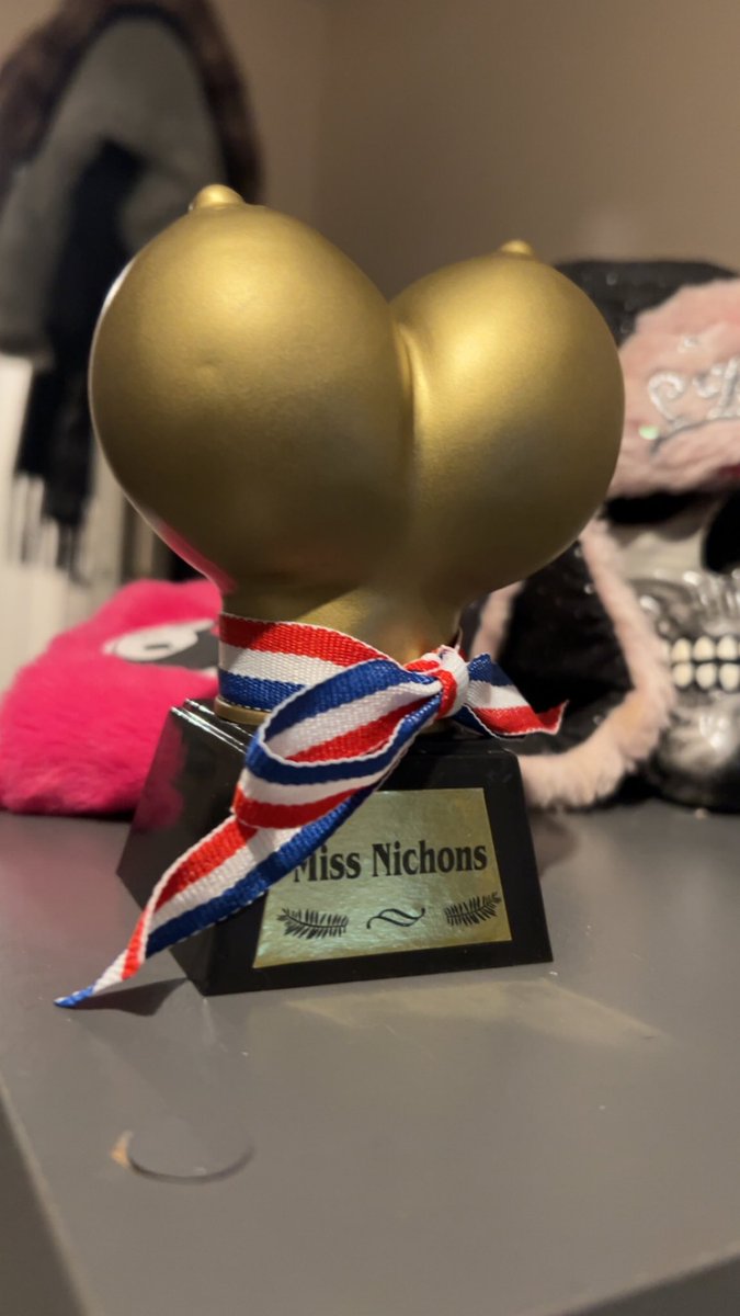 j’arrive chez elle jvois ça sur l’étagère je fais quoi les gars ?