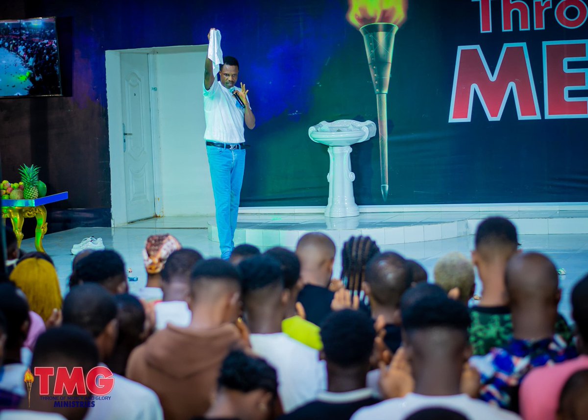 TMGministry15's tweet photo. I COMMAND ALL YOUR HELPERS TO LOCATE AND FAVOUR YOU IN THE MIGHTY NAME OF JESUS...
#TMGMINISTRIES #TMG #GRACEFORWEALTH #ACTIVEGRACE #PropheticPrayer #restoration2025 #YearofRestoration https://t.co/jfKFLvo0fk