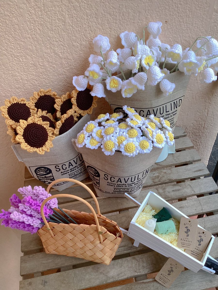 _miraimaru's tweet photo. @JW_Arte Hola! Soy Maru de Girls Over Flowers, estaremos en el stand NC57! 💐🫶🏻 Venimos a traer flores de ganchillo para que crees tu propio ramo personalizado y que no necesita cuidados!  💘☺️ ¡Nos vemos en unos días! 🌻 #JWArte https://t.co/tlzAq0YWuP