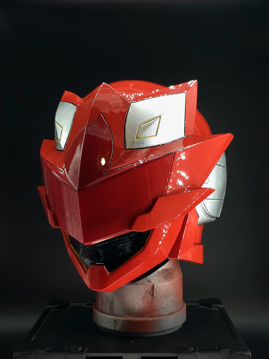 StarchildProps's tweet photo. KIZUNA RED helmet from "The Red Ranger Becomes an Adventurer in Another World" by @satelight_inc  ! 

Really live this design and love how it came out.

#redranger #kizunared #theredranger https://t.co/puuWDprVaF