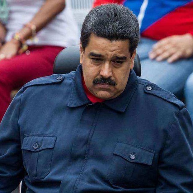 UHN_Plus's tweet photo. 🇺🇸🇻🇪 | URGENTE

Bloomberg: Estados Unidos ordenará a Maurel &amp; Prom SA y a la empresa de asfalto de Harry Sargeant cesar operaciones en Venezuela. La medida busca asfixiar económicamente al régimen de Maduro y podría extenderse a Repsol y Eni. 🔥 https://t.co/uVww97WWkp