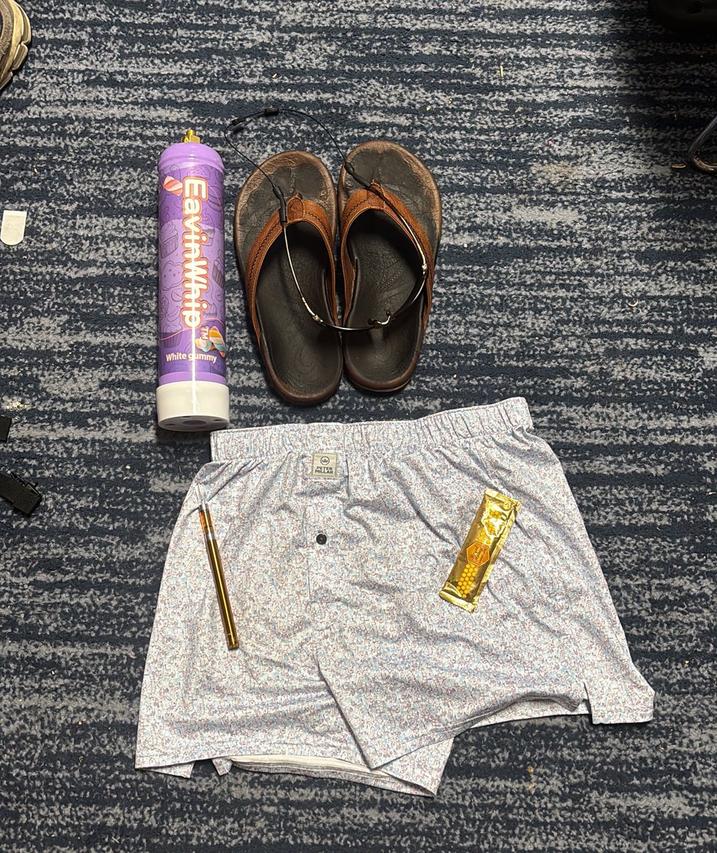 jaxondarts's tweet photo. Packed up for spring break. Am I missing anything??? https://t.co/GtkUKCdAVQ