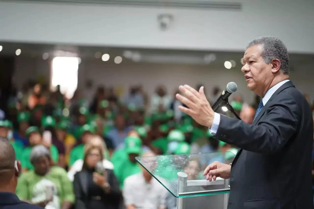 FPcomunica's tweet photo. #FPComunica |

La #FuerzaDelPueblo crece: Leonel juramentará nuevos líderes de SDE este domingo

#FPCreceYSeFortalece
#SeguimosCreciendo https://t.co/Ze22JQ3mn4