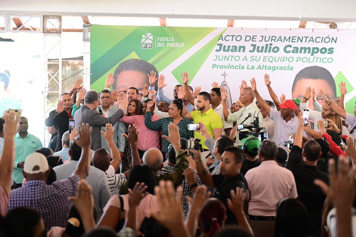 FPcomunica's tweet photo. #FPComunica |

La #FuerzaDelPueblo crece: Leonel juramentará nuevos líderes de SDE este domingo

#FPCreceYSeFortalece
#SeguimosCreciendo https://t.co/Ze22JQ3mn4