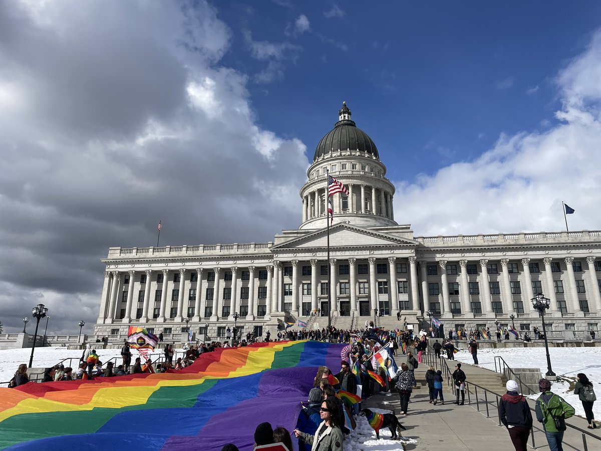 vanessamwrites's tweet image. In response to @VoteTrevorLee ‘s bill to ban pride flags from being displayed in classrooms and government buildings, the @utahpridecenter is flying it’s 200 foot pride flag on the grounds of the Capitol #utpol #utleg