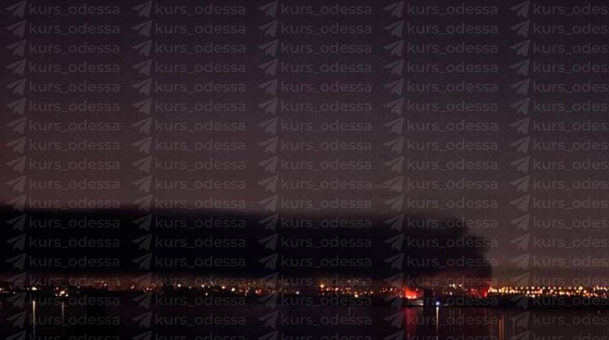 The 48 hours after Trump cuts Ukraine off from arms and intelligence has been nothing but missile terror, Russian missiles hitting several cities, purely civilian targets.

Right now it's the city of Odesa, under ballistic missle attack.

Ukrainians now understand that the US has