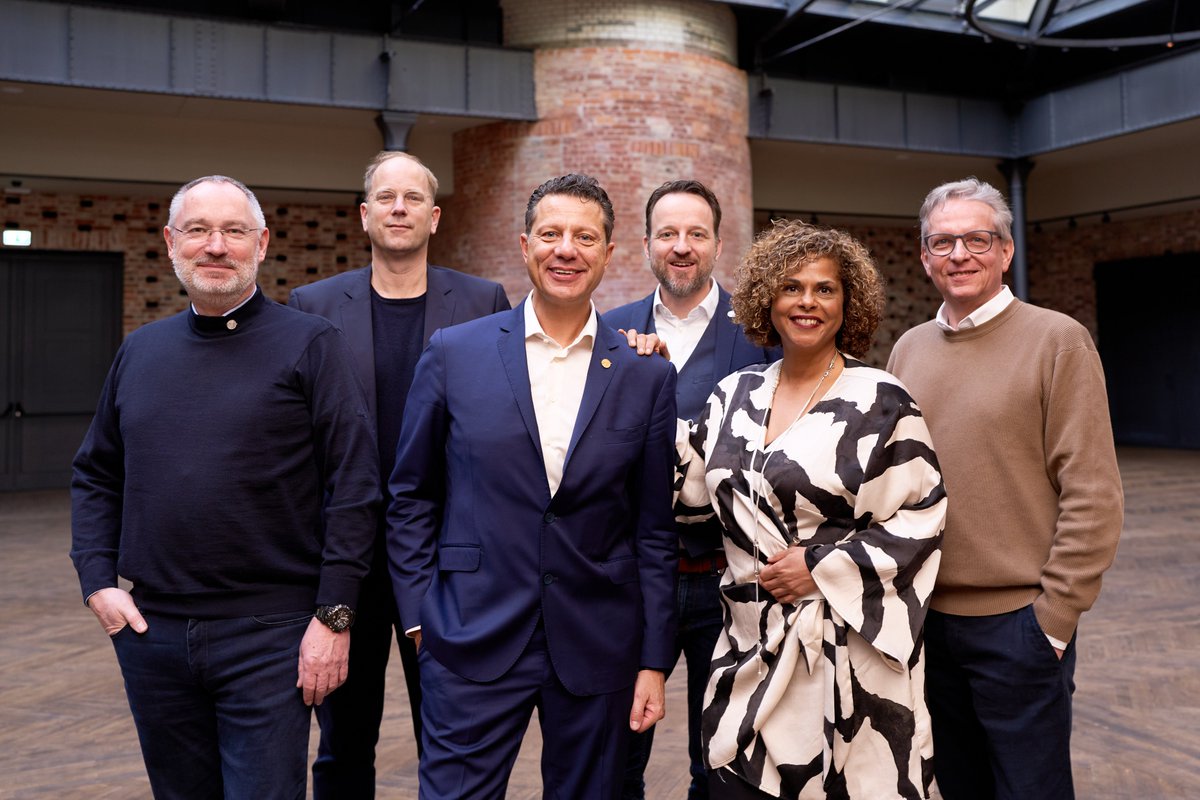 📅 Tag 3 – Samstag, 15. März 2025: Schwerpunkt Neuromodulative Schmerztherapie🚀

Der neue DGS-Vorstand freut sich auf euch!
📌 Jetzt anmelden: interplan.eventsair.com/hhschmerz25/he…
📅 13.–15. März 2025
📍 Frankfurt am Main