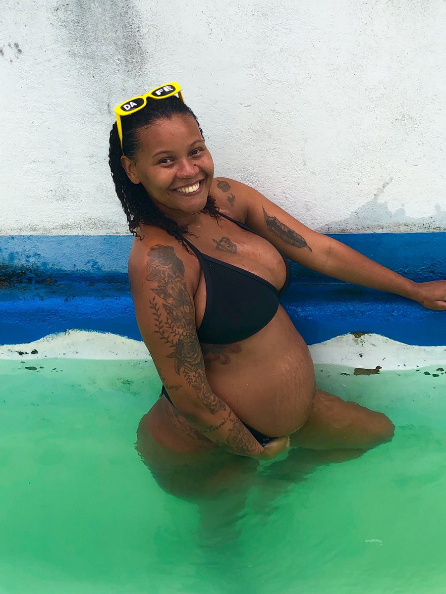 dinhaamakeup21's tweet photo. Um AMOR tão puro que ainda nem sabe a força que tem 💞✨👣👶🏽 https://t.co/l53mc74XWZ