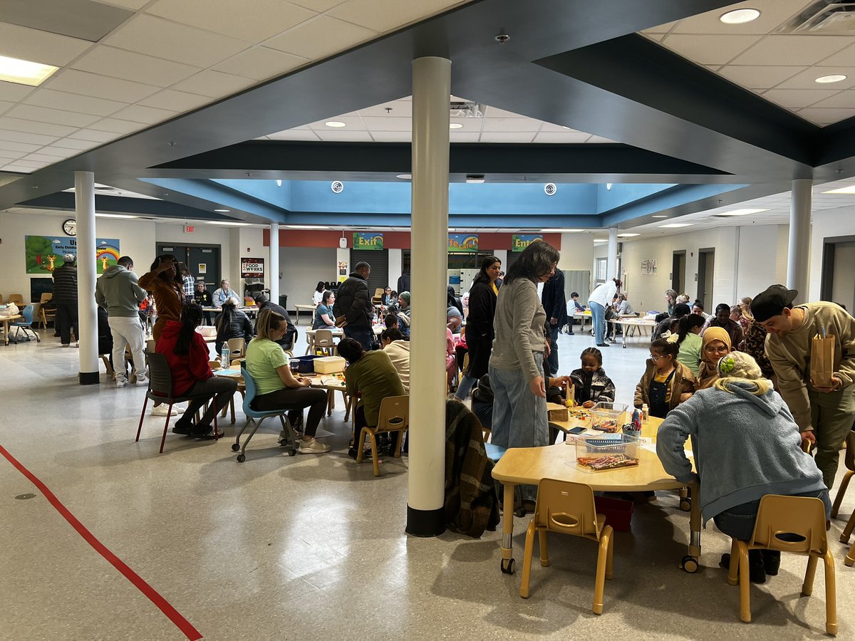 UnseldLearns's tweet photo. Family Engagement Day was a success! Reading the story “Not A Box” and then students were able to create things that weren’t a box. Look at their creativity soar! Our scholars are the best! https://t.co/wB5aghIO5L