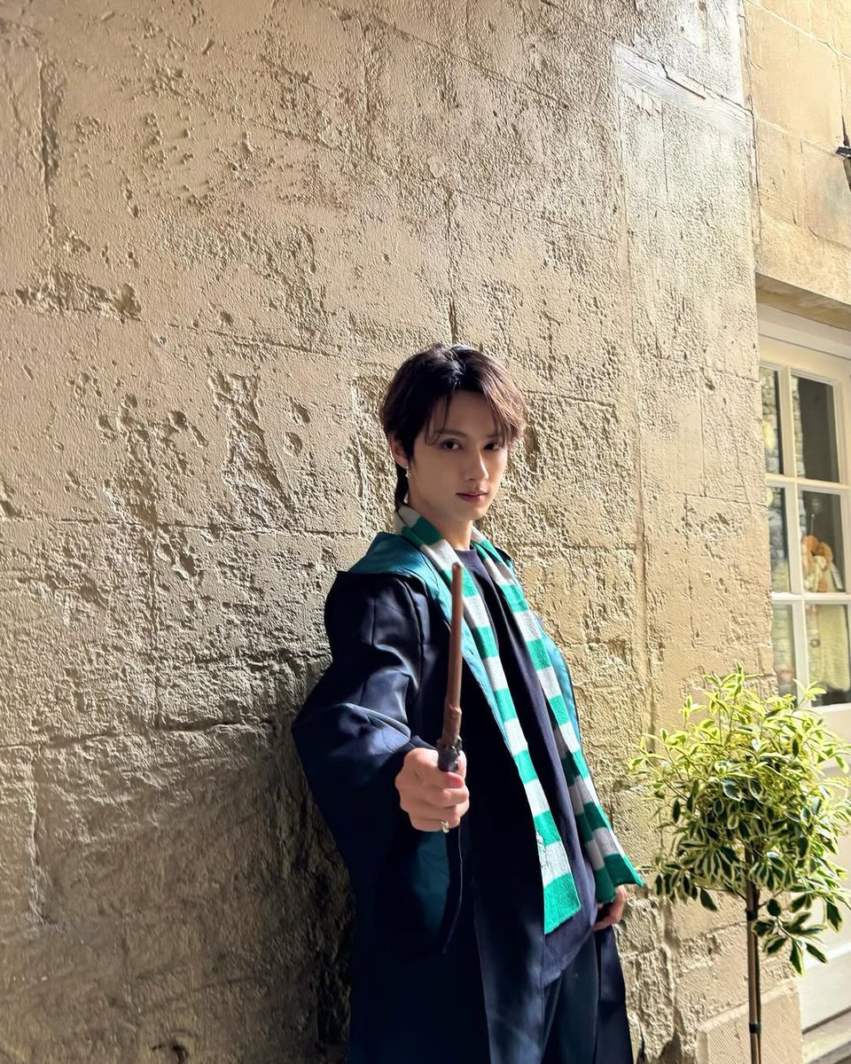 DropltLikeHot's tweet photo. I’m the next Harry Potter which it can only be one. https://t.co/Y46cxeNViL