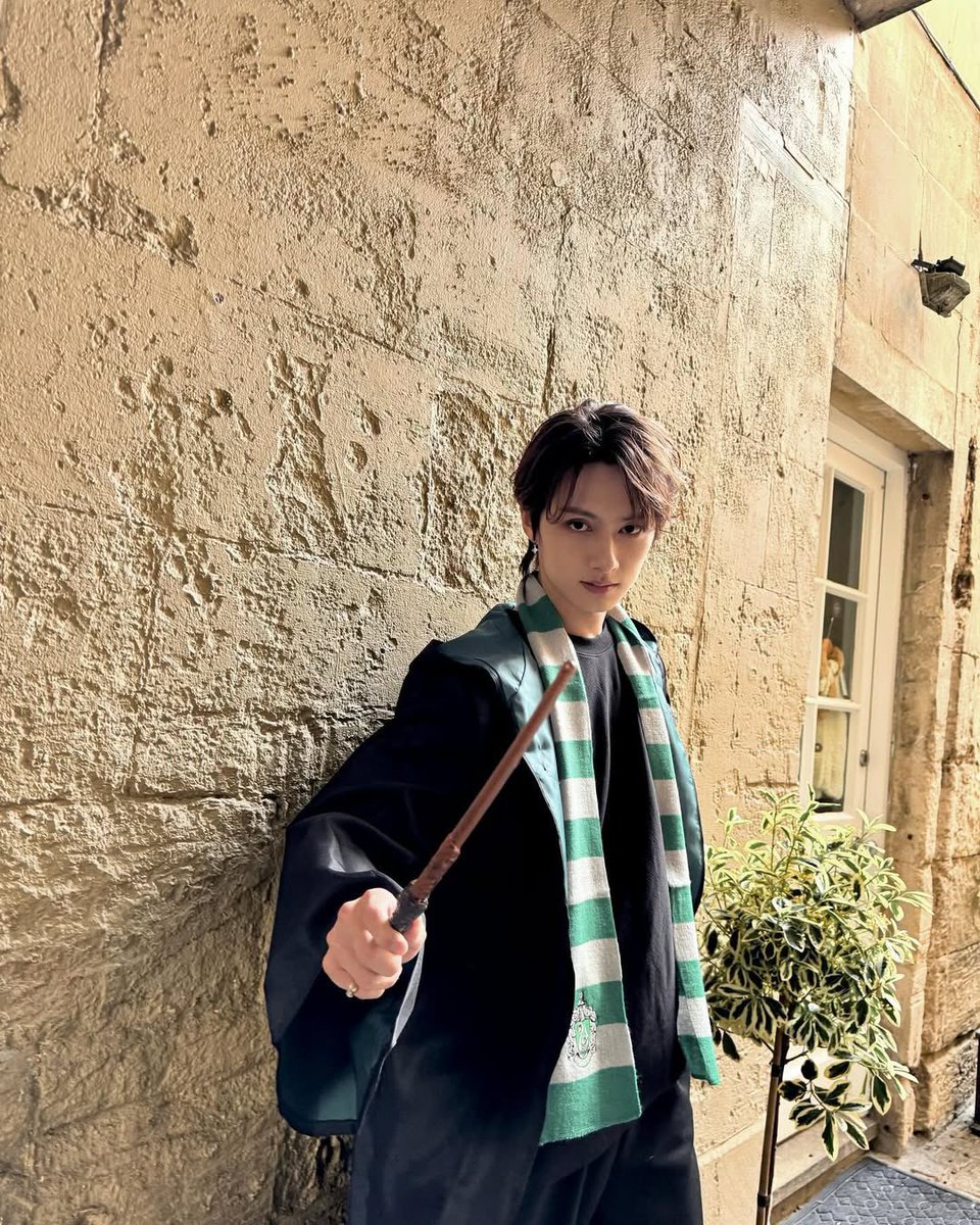 DropltLikeHot's tweet photo. I’m the next Harry Potter which it can only be one. https://t.co/Y46cxeNViL