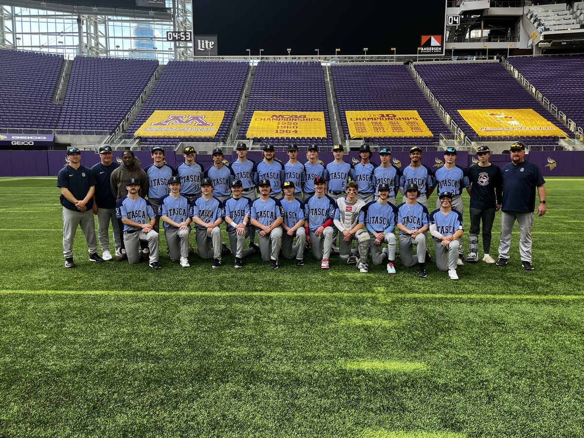 baseball_Itasca's tweet photo. Game 1 lost 15-7
Game 2 Win 10-4
Aiden Carlson with the W on the hill!! https://t.co/PcCS7ZlxEl