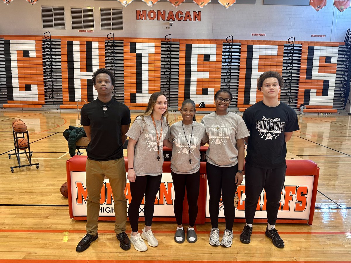 MonacanHoops's tweet photo. 🏀Seniors vs. Faculty Game🏀

Shoutout to ‘25 Dekari Riley and ‘25 Promyse Dent for coaching the student team to victory this afternoon against the faculty!

@MonacanGBB Seniors Junithia Seay, Janiah Marrow, and Sydney Eldredge reffed &amp; announced!

#ChiefPride #804Varsity https://t.co/PdEX97E3Sf