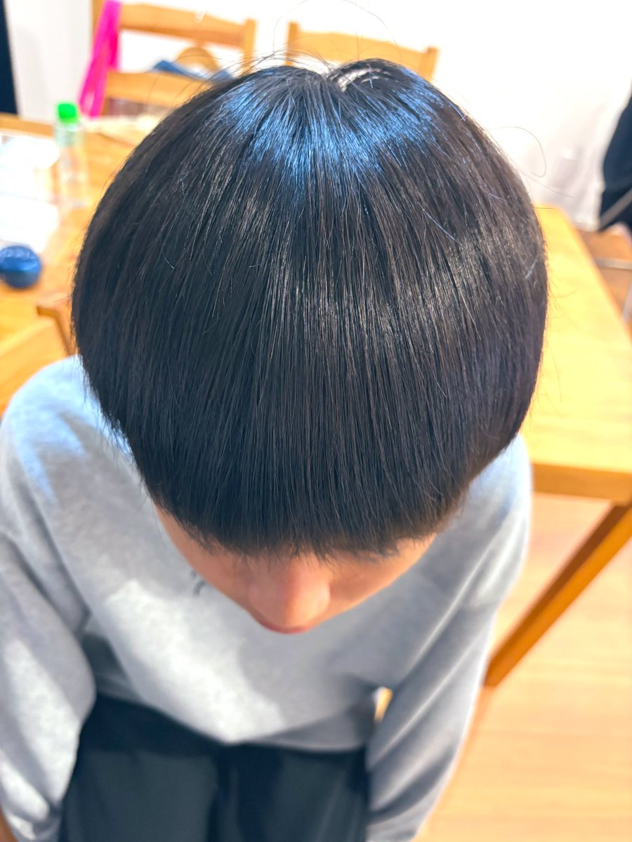 426Mother's tweet photo. 最後のサッカーの試合⚽️
今朝から前髪アイロンしてーって久しぶりに言われて整えました https://t.co/x3JNgZu2JI