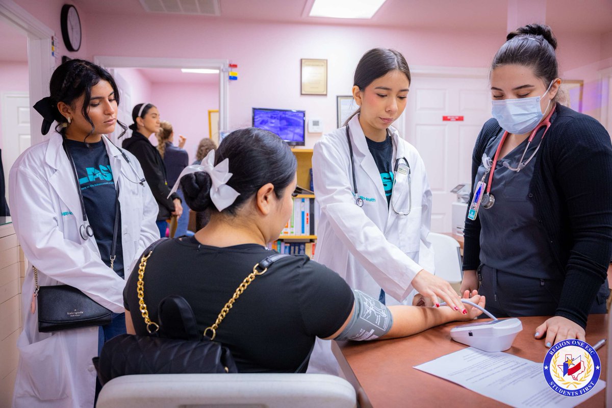 Region One GEAR UP (@regiononegearup) on Twitter photo Learning today, leading tomorrow! 🩺 students participating in our LASER program with <a href="/DHRhealth/">DHR Health</a> provided blood pressure and glucose checks at a community health fair— using their new skills to make real impacts. #GUWorks Learning today, leading tomorrow! 🩺 students participating in our LASER program with <a href="/DHRhealth/">DHR Health</a> provided blood pressure and glucose checks at a community health fair— using their new skills to make real impacts. #GUWorks