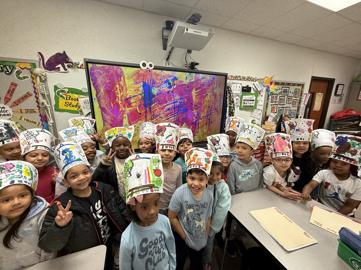 mslowpaz's tweet photo. #workshopwednesdaywolves from all grade levels celebrated #bigartday25 by drawing their favorite things @TXarted @NewmanKaileigh @TrentGJohnson @c10burggy @AlexiousFreeman @DrWynneLaToya #AldineImpact @MsLHayesMusic https://t.co/Lul0lUomhv