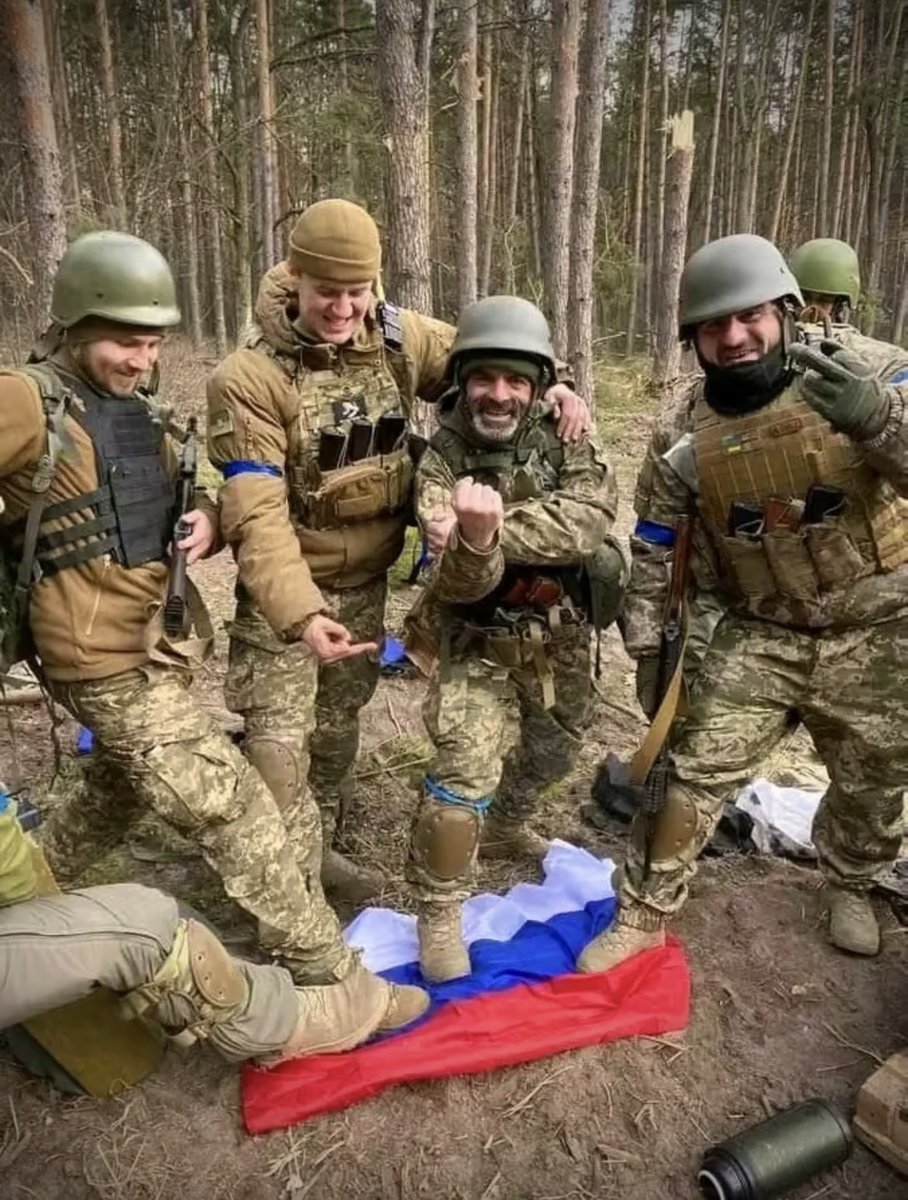 Write your country name if you still SUPPORT Ukraine ❤️