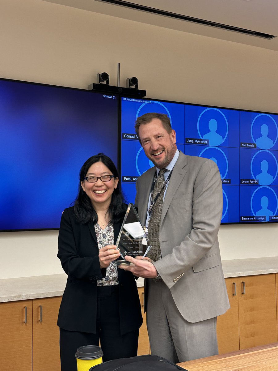 rbryanbell's tweet photo. Delighted to welcome the indefatigable ⁦@sueyom⁩ as our ⁦@ChilesResearch⁩ visiting professor. Thank you, Sue, for sharing your unique insights into e current and future state of head &amp; neck cancer care &amp; clinical trials. ⁦#FinishCancer @providence⁩ ⁦@UCSF⁩ https://t.co/Ry8Vk6SPN4