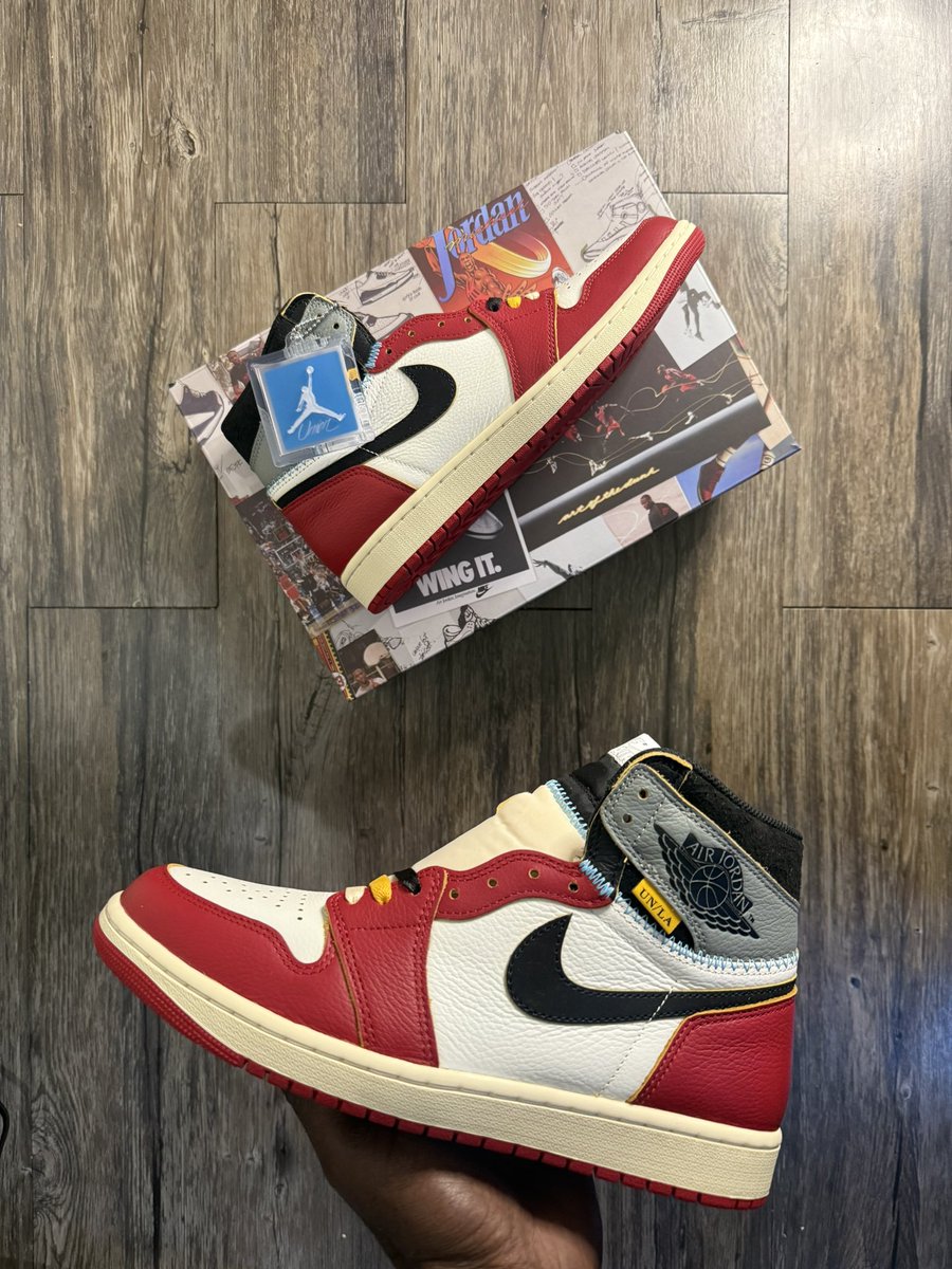 jaydatdude's tweet photo. @Retro_kickz_304 @snkr_twitr Mixed feelings but they’re here. https://t.co/atwx80G8iR