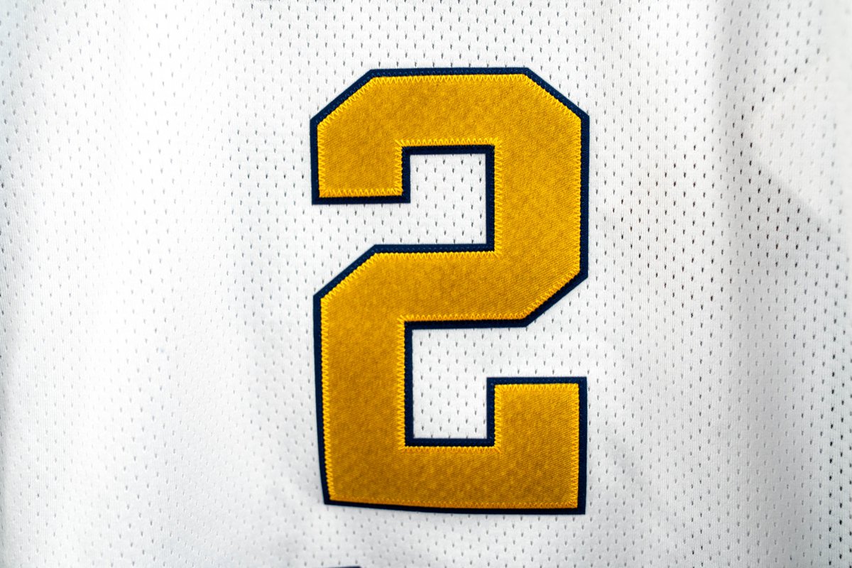 Coming to the game Saturday?

Check out these brand new @RetroBrand Jevon Carter No. 2 jerseys, complete with CARTER stitched on the back and 2 on the front! 

Get one in-store or online now: bit.ly/carterjersey