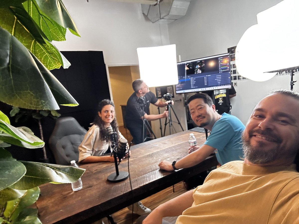 realjuliochaves's tweet image. First day at @sxsw and straight into a podcast session with the @xross_world team at @justpushrecord