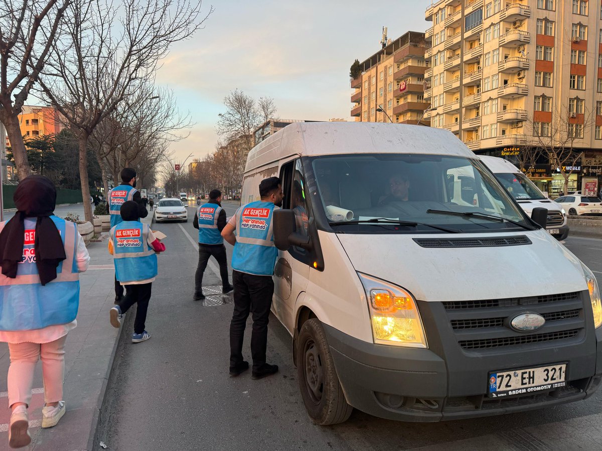 AkGenclikBatman's tweet photo. #İftara5Kala AK Gençlik Yanında😎 https://t.co/M0vKYIY0qN