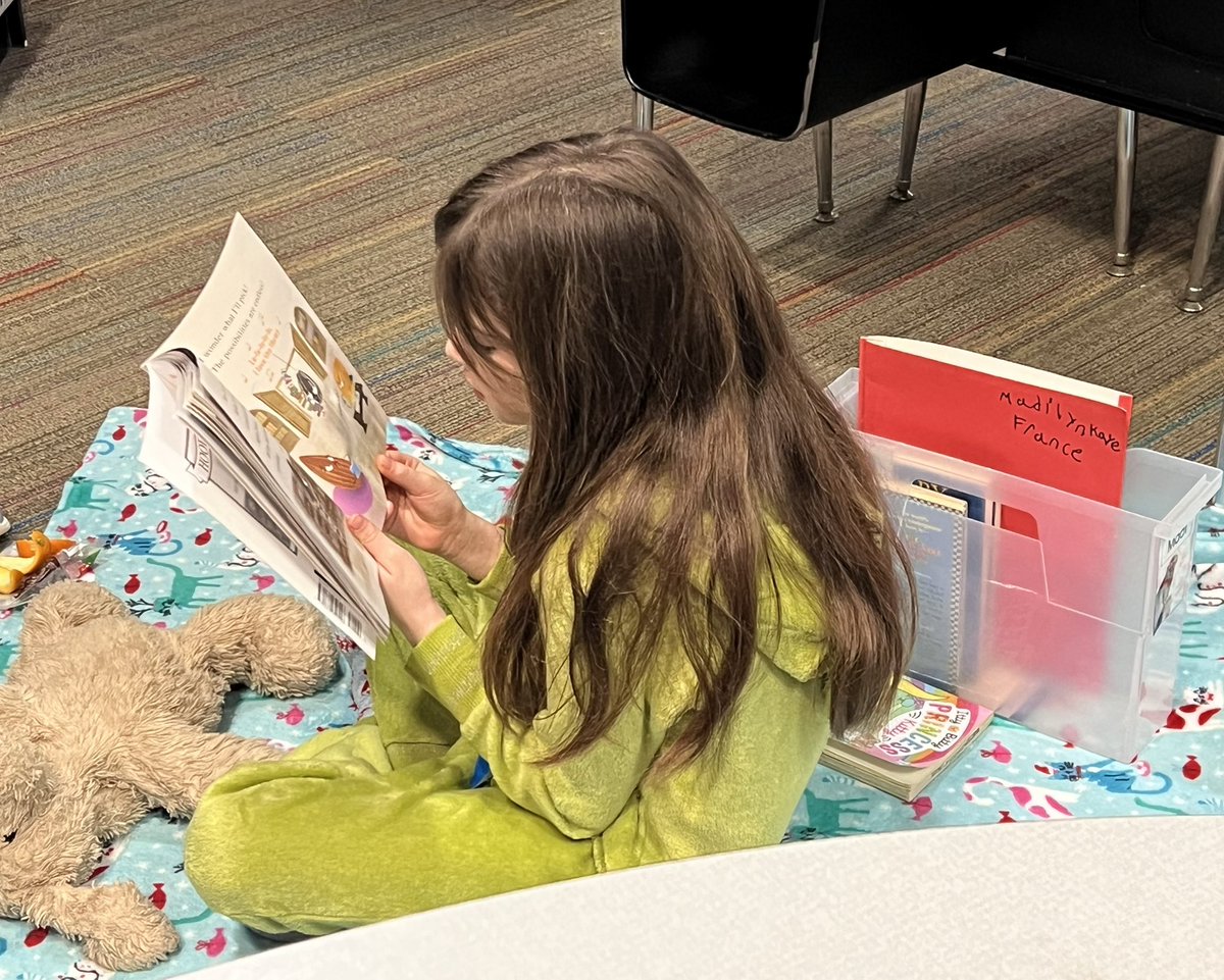 It was a great Read Across America week! We finished off with pajamas, comfy reading, and snacks! #theslate #itsworthit #ReadAcrossAmericaWeek