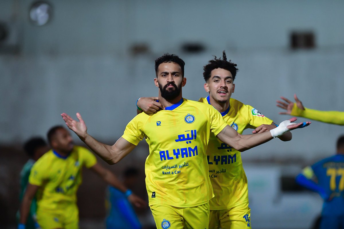 LeewaClub's tweet photo. ⚽️| 
 والخيلُ تعرفُ والفوارسُ أنّني
شيخُ الحروبِ وكهلُها وفتاها ⚔️

#اللواء || #اللواء_الترجي https://t.co/BaEYIYzGZ7