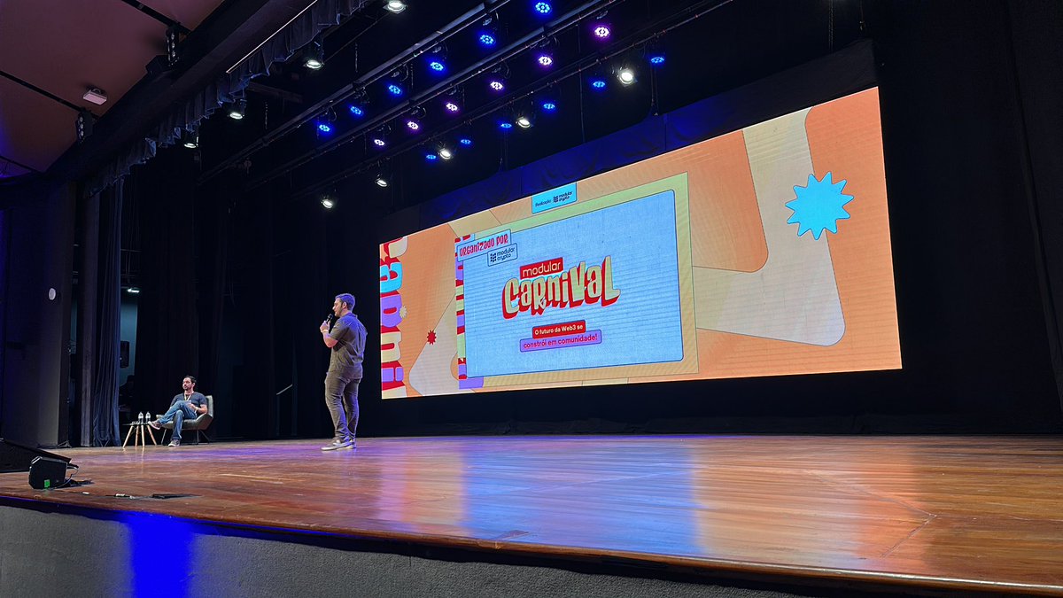 gabriellamena's tweet photo. Organizar um evento imenso é um desafio, mas também lhe traz uma gratidão enorme e um sentimento de dever cumprido depois! Sinto que meu dever foi cumprido, o networking foi intenso e sinto que a comunidade brasileira saiu com oportunidades únicas do evento.  

Foram mais de 1,500 pessoas presentes durante 3 dias de evento; além de uma multidão participando do bloco de carnaval patrocinado pela Modular! 

3 dias com mais de 55 palestrantes, 6 stands interativos, 3 salas para coworking e descanso, um espaço hacker exclusivo e uma área VIP imensa com comida o dia inteiro e espaço para networking!

Um dos poucos, se não o único, evento brasileiro com patrocinadores ligados a descentralização, à web3 de verdade e em sua maioria Ethereum aligned. Um agradecimento a todos os nossos patrocinadores @icphub_BR, @Scroll_ZKP, @arbitrum, @EF_ESP, @CeLatamOrg, @OctantApp, @zcashbrazil, @hiveblocks, @HoneyBadgersBtc BlinkPlanet @lanca_io e @nounsbr 🩷

Um agradecimento a imprensa parceira @cointimesapp e @livecoinsBR, sem vocês não seria possível uma comunicação tão forte para o evento!

Obrigada também a @TrustWallet e a @BybitPortugues por terem realizado side events incríveis! 

Esse evento também não foi possível sem o esforço da equipe da Modular, a começar pelo @cripto_nita_ que esteve comigo desde o dia 1 me ajudando em tudo, ficando dias sem dormir, e sendo parte fundamental nesse desafio. Isso também não seria possível sem o @bonis_crypto, @iamyloc e @_7iago, a melhor equipe de marketing que eu poderia ter. Também um obrigada a todos da @ModularCrypto especialmente o @0xguelfi pela paciência!

Durante o evento também tivemos momentos especiais e gamificados graças ao @Memoprotocol, @GobtcBr e @HoneyBadgersBtc! 

O evento não teria sido tão especial também sem meus mestres de cerimônias ESPETACULARES @HGoodgod @anarchychains @raiauad e @debinvest eu não poderia ter escolhido melhor!! 

Um agradecimento também a paciência do meu time da @icphub_BR comigo nesse tempo! @manesco_thiago @benibauer3 e Diogo

Um agradecimento também aos palestrantes e amigos de fora do Brasil que fizeram esse evento tão especial!@cryptochica_arg @FilosofiaCodigo @entigdd @juansit0xv2 @Ricardo__Gordon @SimonethG @britodeisabella @candufaz @arlettemsalase Jan @RubbyCobain @Anacarolinatz @Arianotfound 🩷

Continua 💚🇧🇷