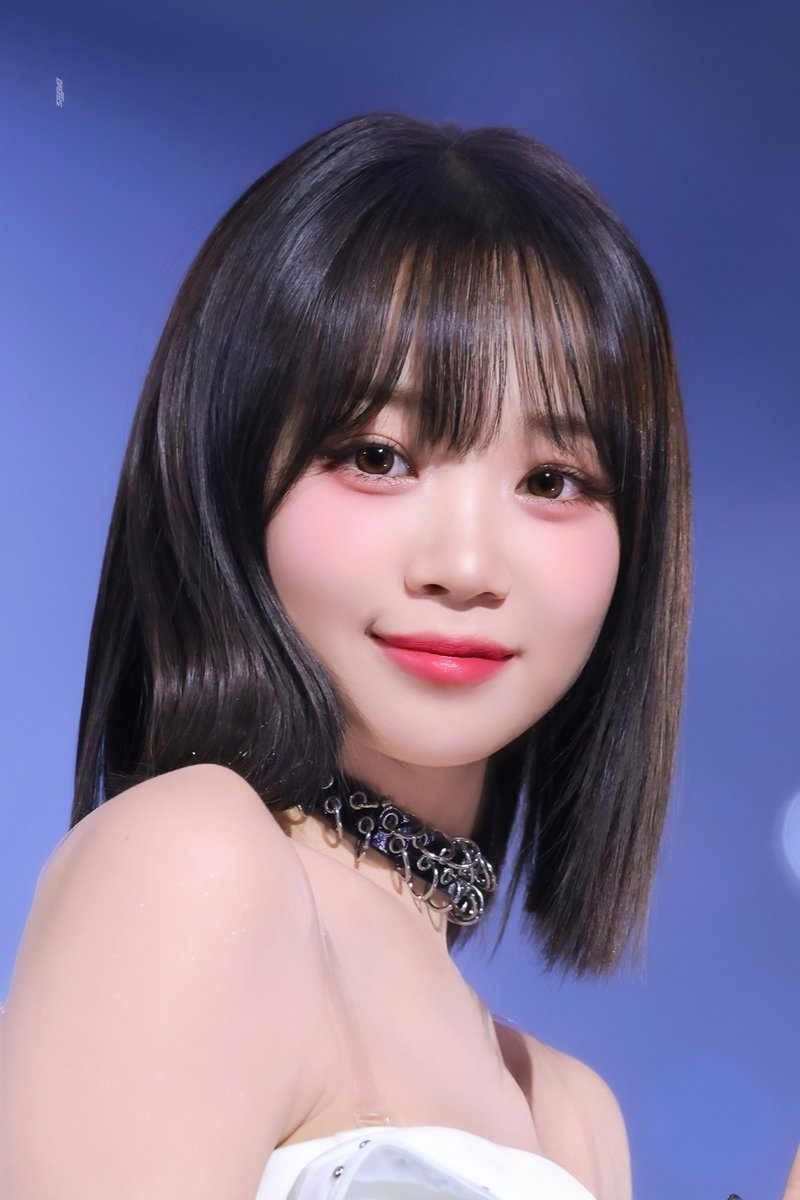 kim chaewon pics tweet media