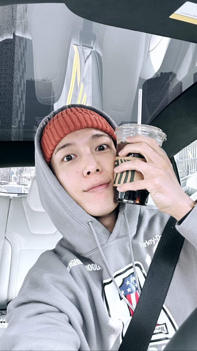 Why01X19U's tweet photo. Stay focused,and believe that you can achieve at the highiest level,surround yourself with people who believe in you,ignore distraction,and you will accomplish your goal much better.π
#JUNGYONGHWA
#CNBLUE
#GetWellSoon
#StayWaitForYou
#VOYAGE_into_X
Good morning!β€ https://t.co/C0TKo8YxUU