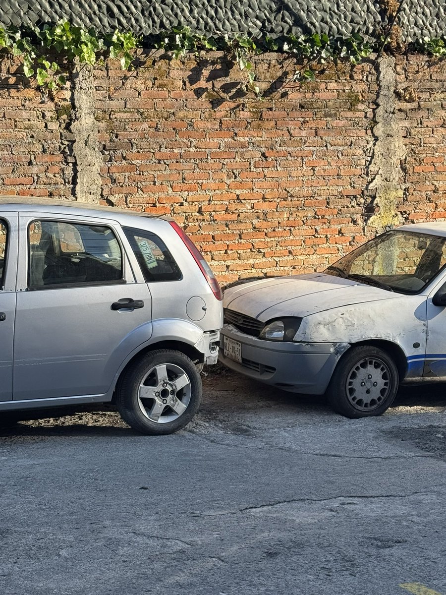 tropoman1982's tweet photo. @UCS_GCDMX @locatel_mx Hola disculpen no ha pasado nada, sigue la impunidad, basura y hasta peor está….quien resuelve y no de momento como en el pasado, sino definitivamente y no venga a negociar? https://t.co/rjYPxu3kKE