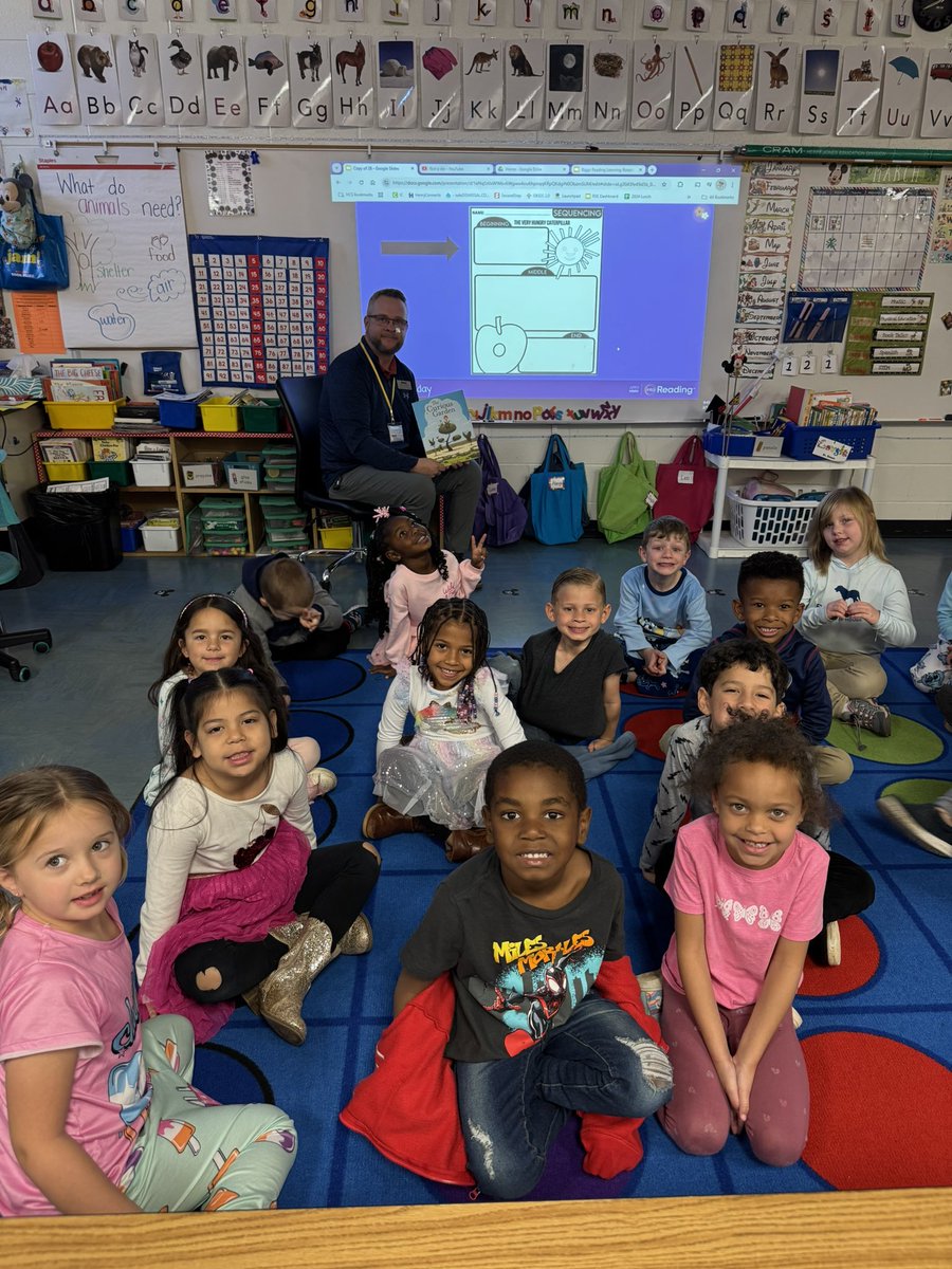 FontenotD0214's tweet photo. Had an amazing time and what and honor to read to the kindergarteners at RSE! #readingacrossamerica
#readingacrosshenry https://t.co/pYT1MCTxp0