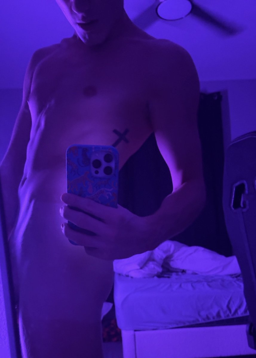 TopBottomMix's tweet photo. should KB move back a bit?
https://t.co/1afXQgFfaI https://t.co/veAqzdBQS5
