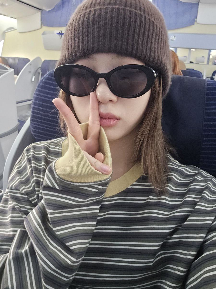 agicheetah's tweet photo. chaewon's dm update,

"i'll be back" https://t.co/ayYY23c5jY