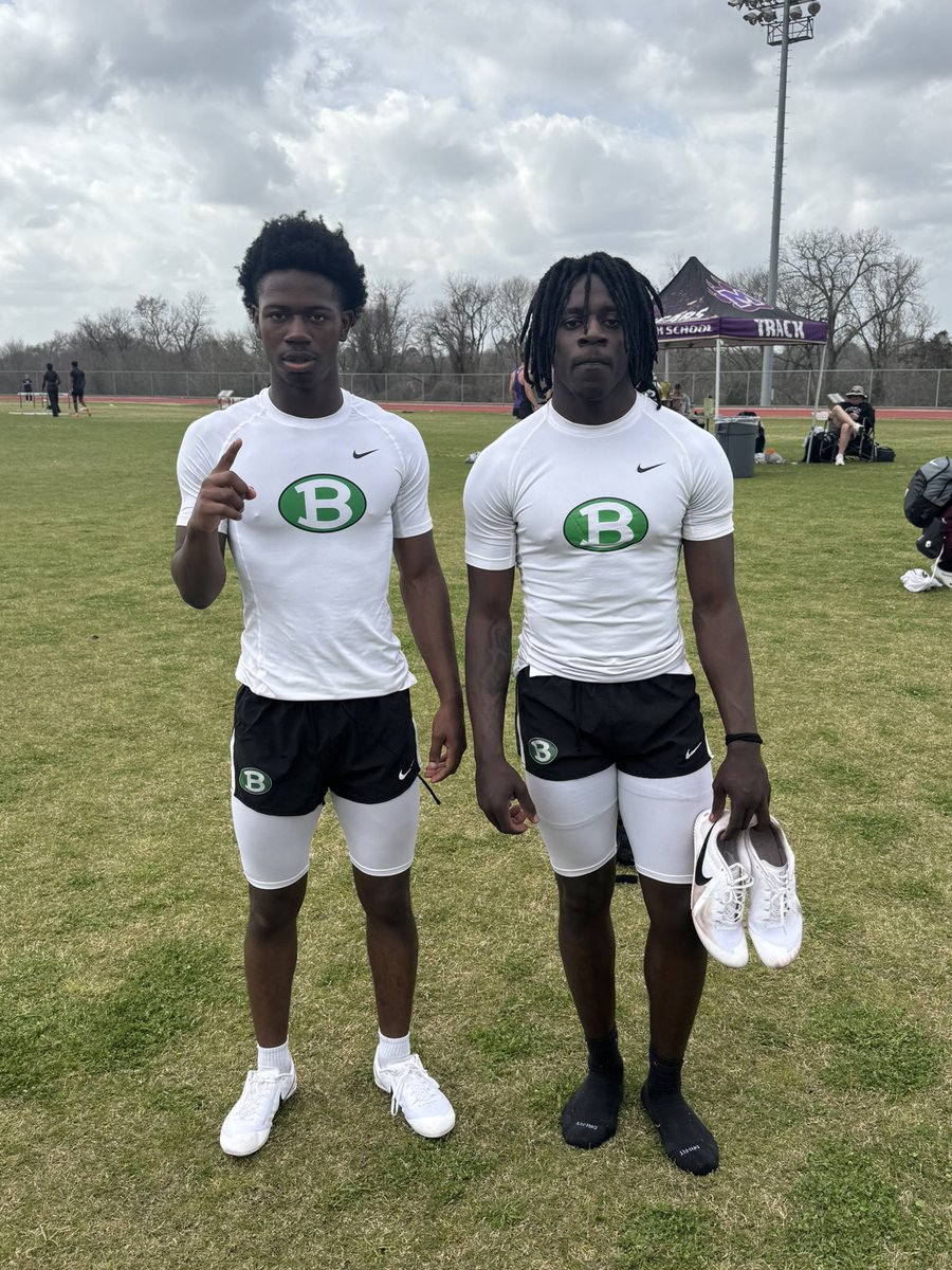 Cartelle Brown and Justin Hardman take 2nd and 4th in the 200 meter dash! #CubSpeed 🙏