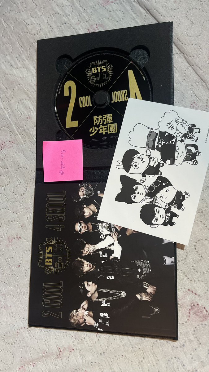 pjm_org's tweet photo. ౨ৎ - VENDA/VENDO
álbuns BTS - dark&amp;wild, 2 cool 4 skool e bts world (sem pôster)

• sem avarias
• photocard/photobook incluso 
• mando foto e vídeo 
• mais fotos nos comentário 

dark&amp;wild = 100 + frete 
2 cool 4 skool = 70 + frete 
bts world = 230 + frete https://t.co/yjA9OyDg1h